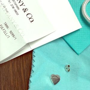Mini Tiffany & Co earring
